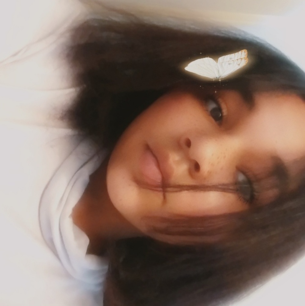 Meet your Posher, Desiree